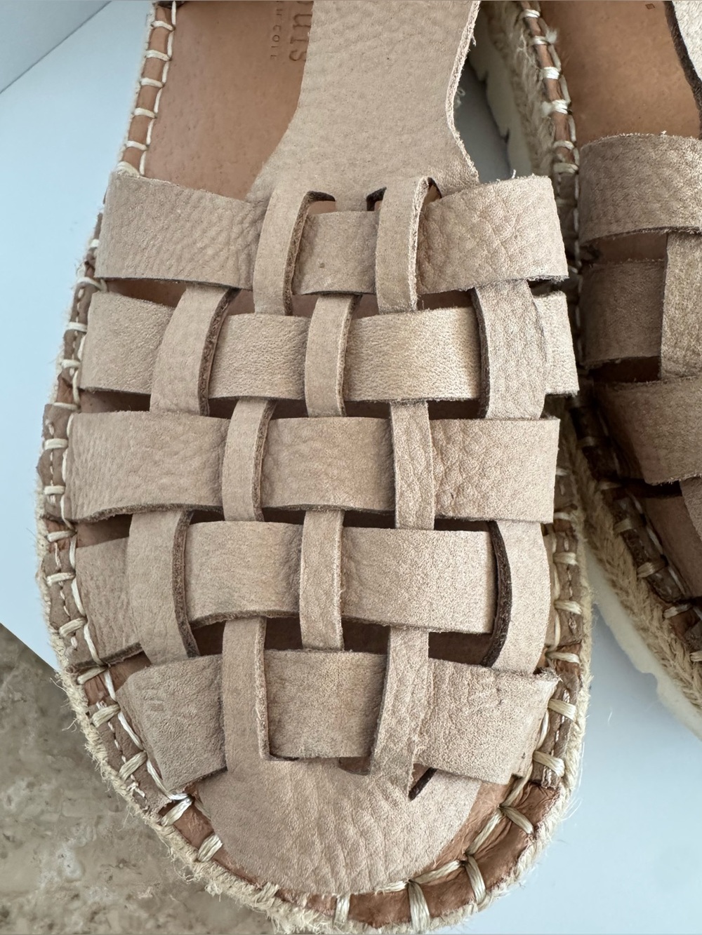 🤎Gentle Souls Kenneth Cole Lizzy Woven T-Strap Fisherman Sandals Leather 9M - Picture 3 of 9